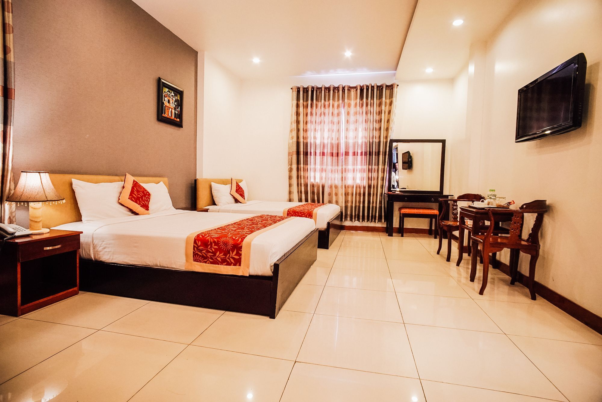 Sunflowers Airport Hotel 2*